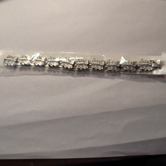 Train Bracelet NWOT - Picture 1 of 7